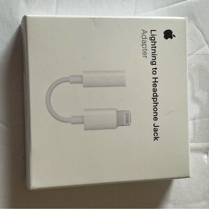 Apple Lightning to 3.5mm Adapter - White